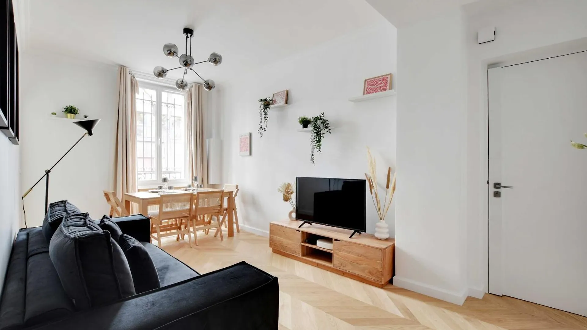 Spacieux Appartement Cosy -2Br 8P-Pl De La Nation contacts