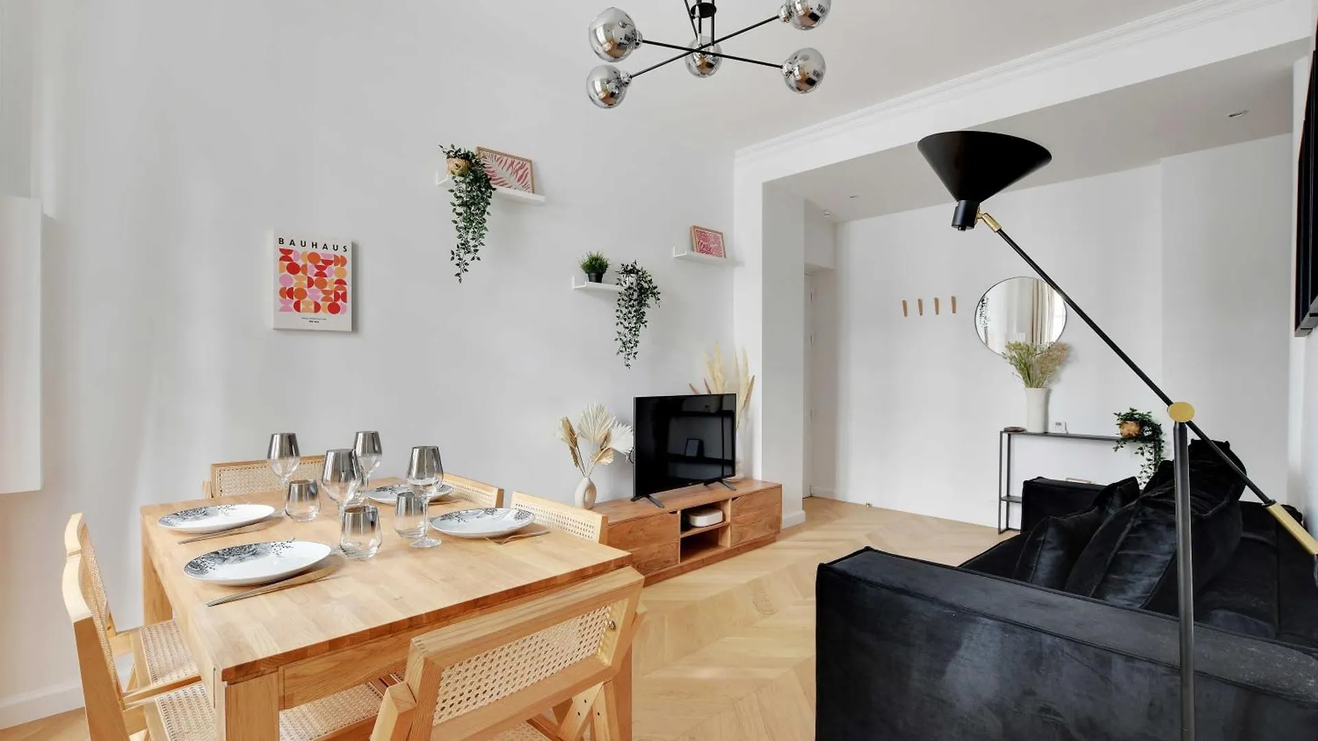 Апартаменты Spacieux Appartement Cosy -2Br 8P-Pl De La Nation Париж